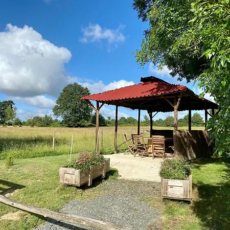 De Campagne Avec Jardin Clos, 3 Chambres, Terrasse, Basse-cour, Et Terrain De Petanque - Fr-1-306-918 Semesterbostad Frossay