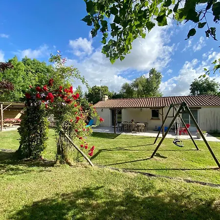 De Campagne Avec Jardin Clos, 3 Chambres, Terrasse, Basse-cour, Et Terrain De Petanque - Fr-1-306-918 *