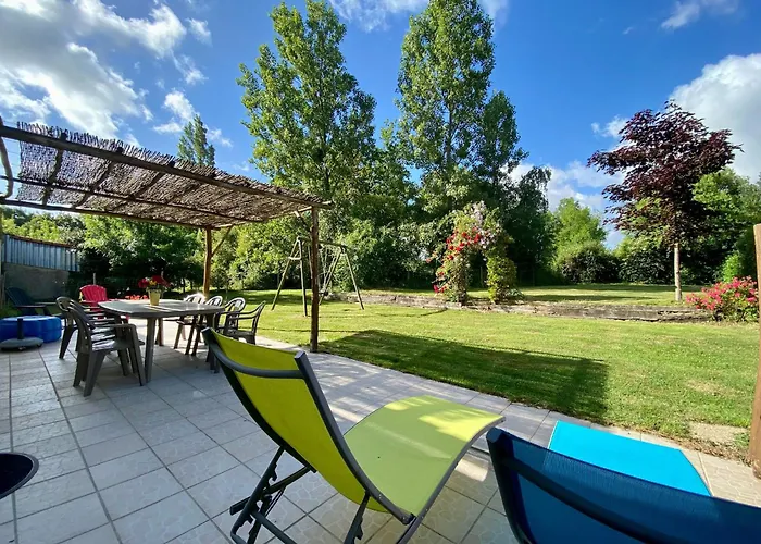 De Campagne Avec Jardin Clos, 3 Chambres, Terrasse, Basse-cour, Et Terrain De Petanque - Fr-1-306-918 Frossay